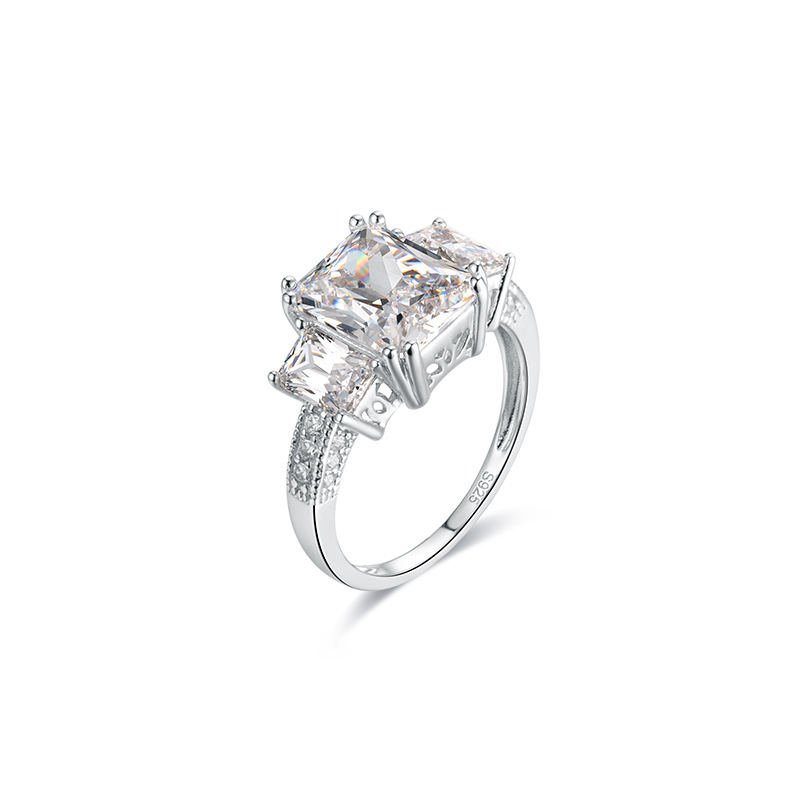 DVVS Princess Square Moissanite Diamond Ring